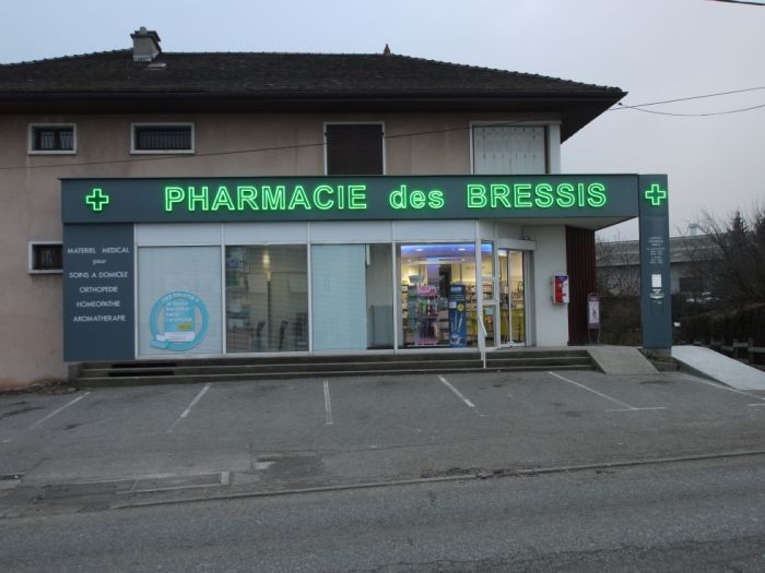 facade pharmacie des Bressis
